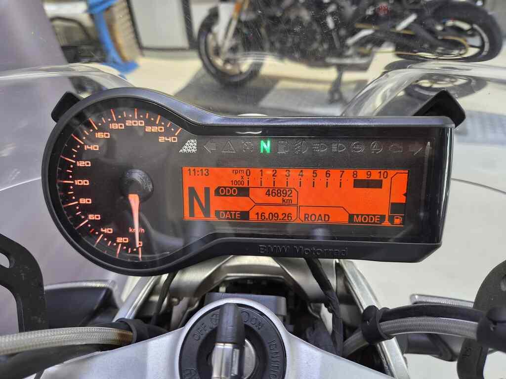 R 1200 R