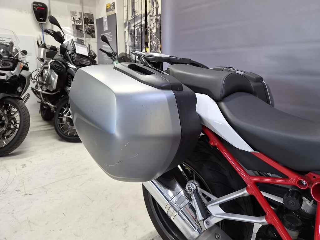 R 1200 R