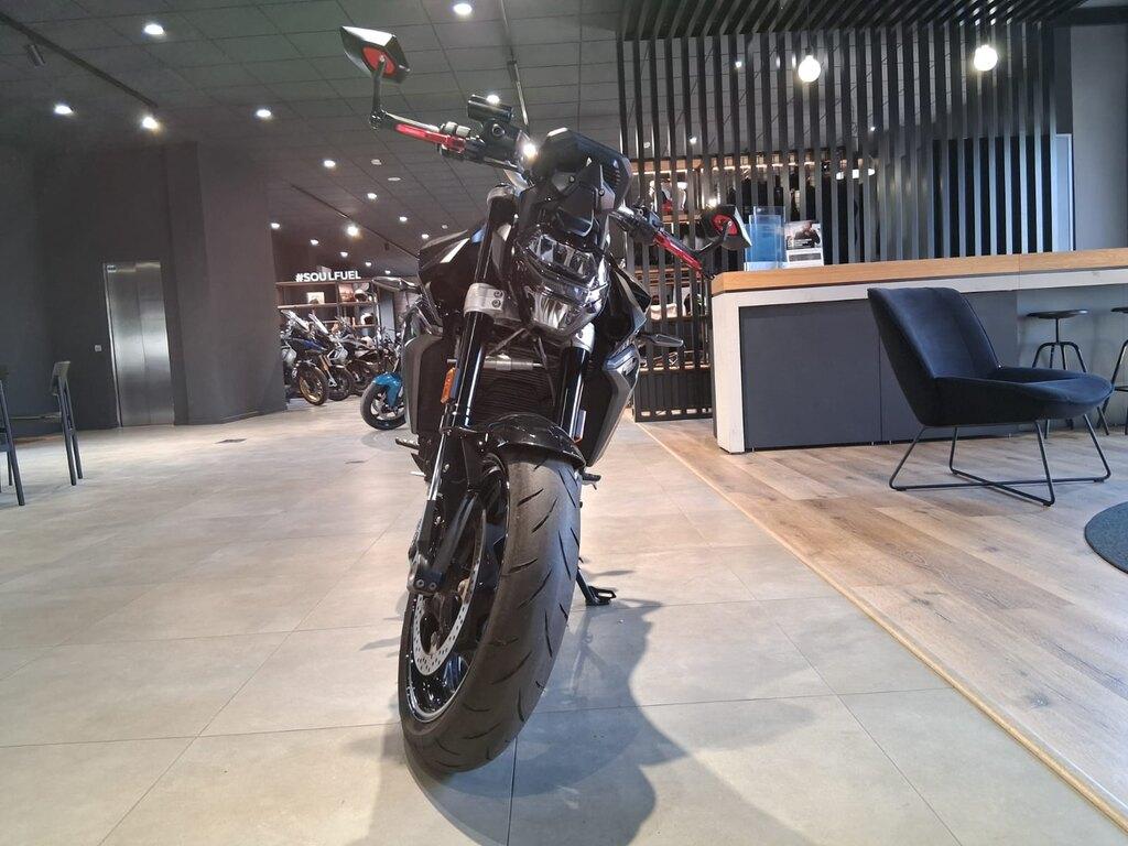 F 900 R