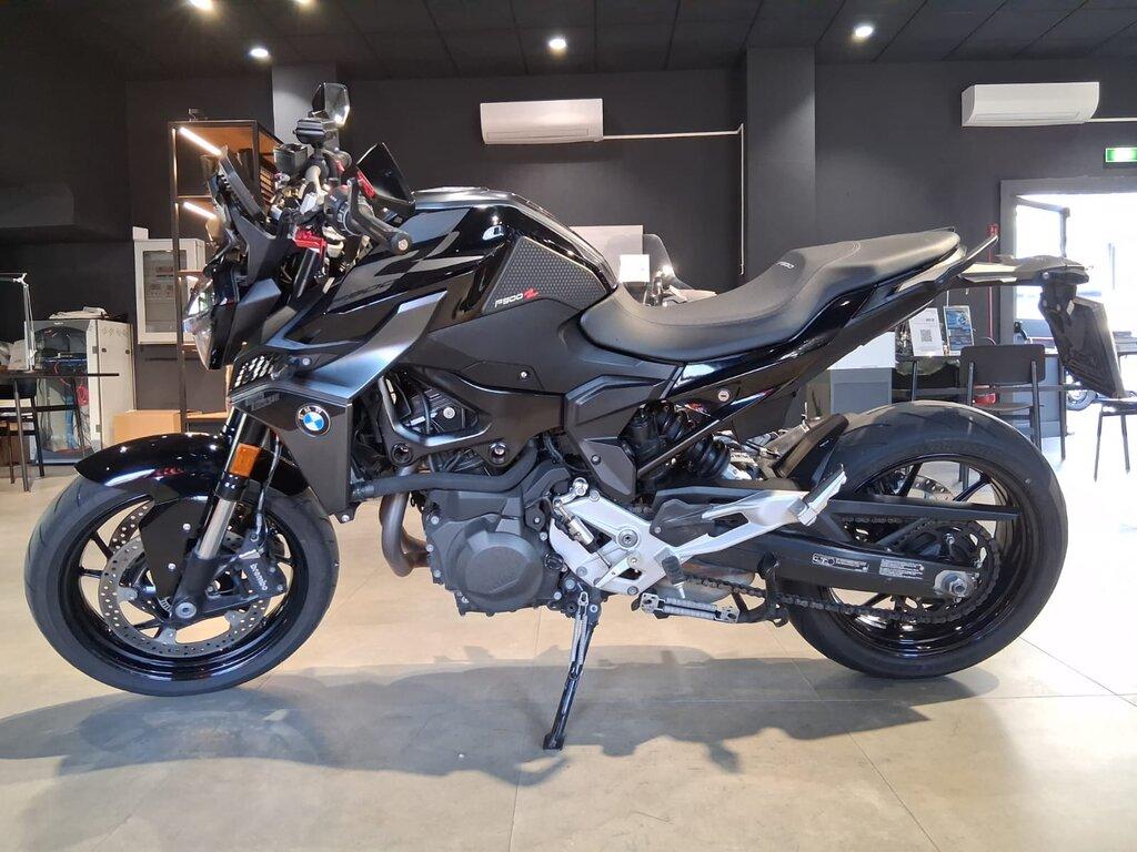 F 900 R