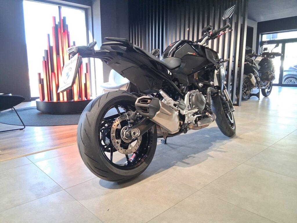 F 900 R