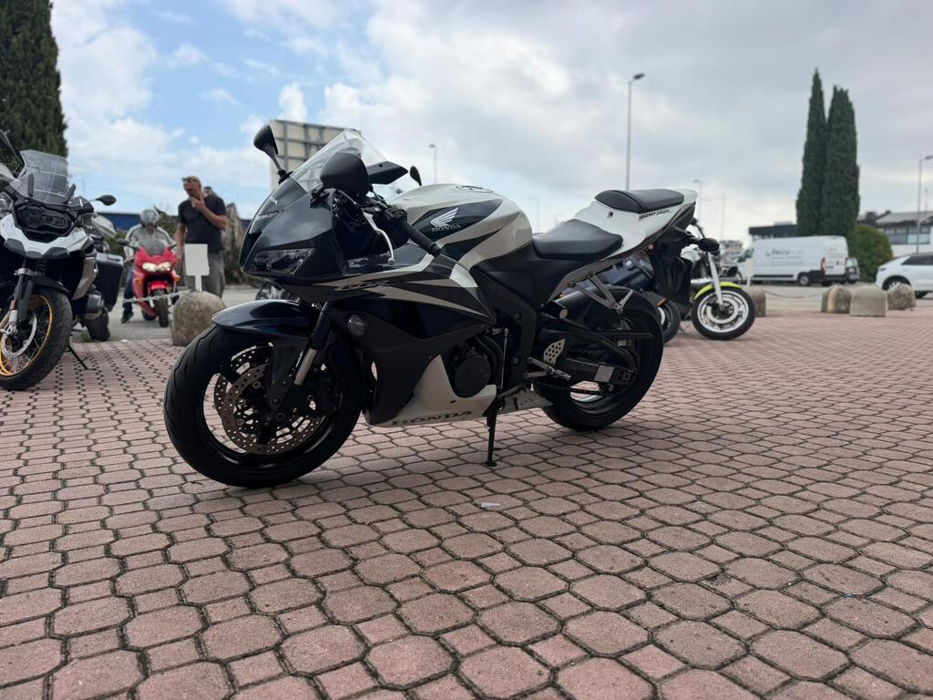 CBR 600 RR