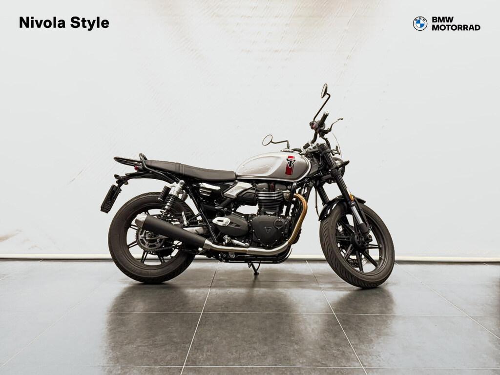SPEED TWIN 900