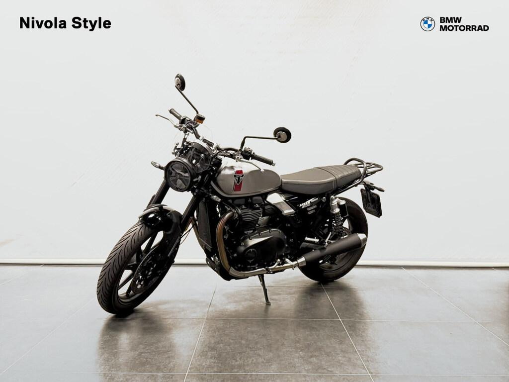 SPEED TWIN 900