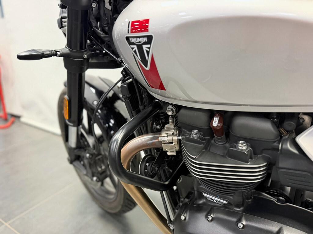 SPEED TWIN 900
