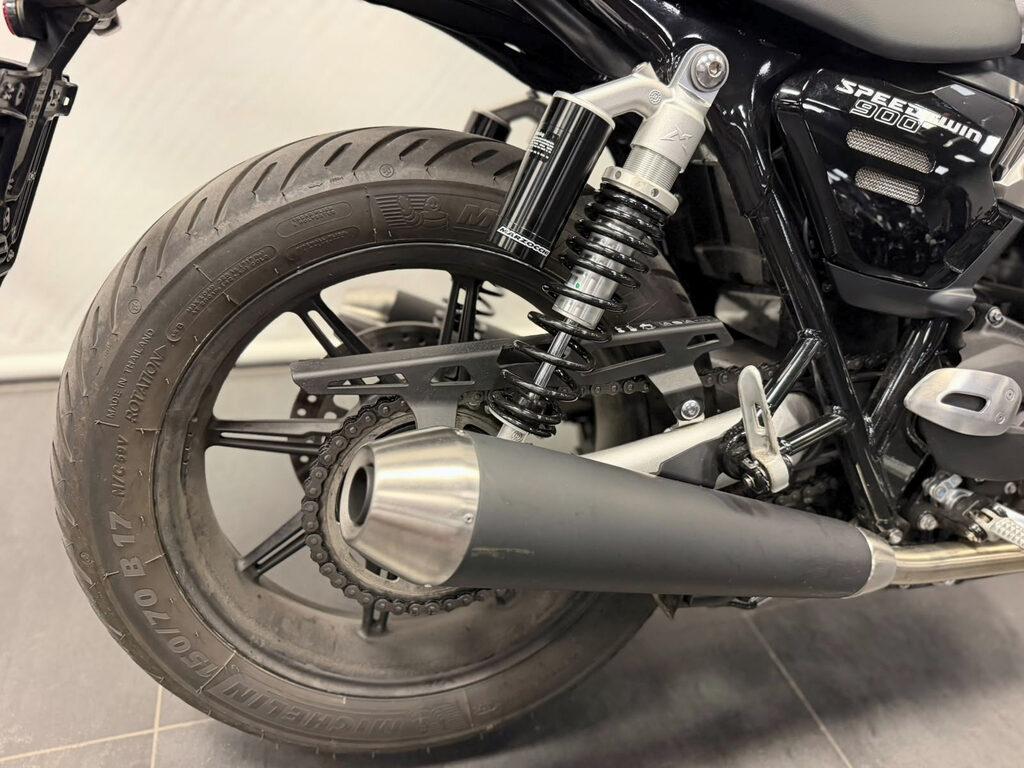 SPEED TWIN 900