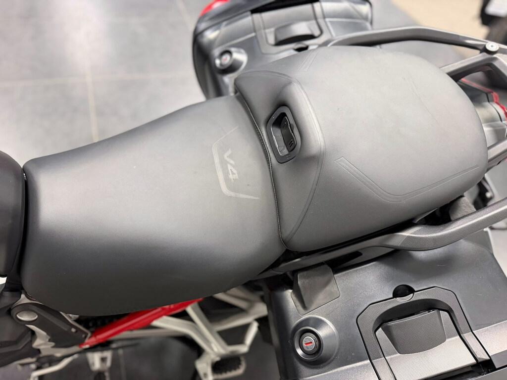 MULTISTRADA V4
