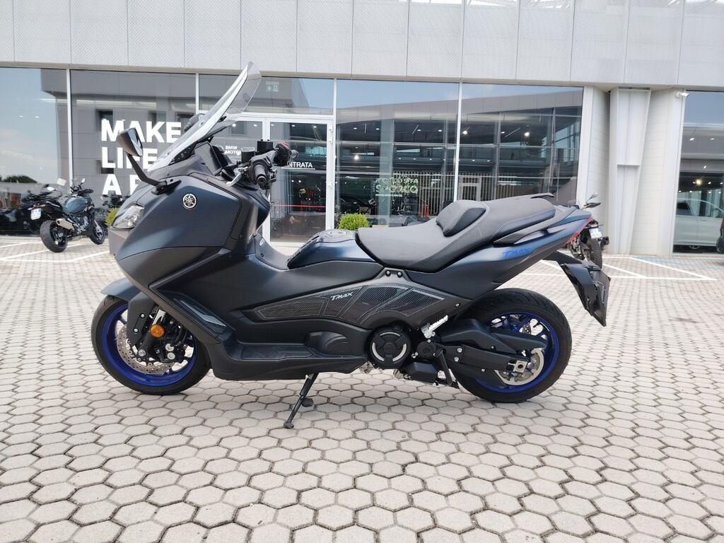 T-MAX 560