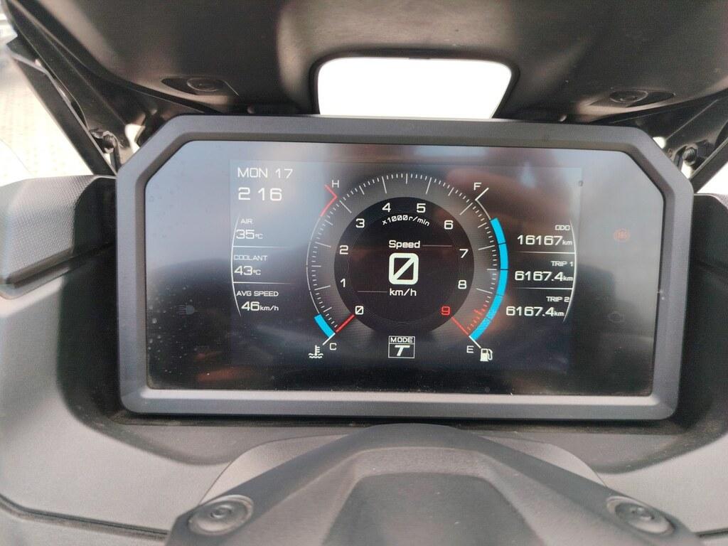 T-MAX 560