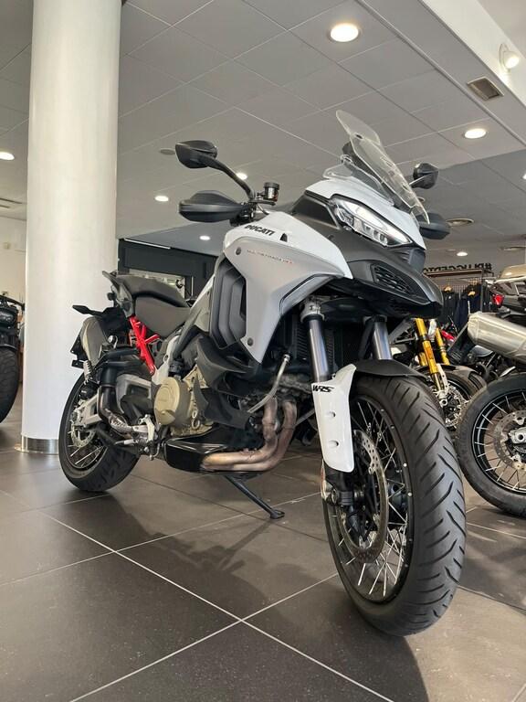 MULTISTRADA V4
