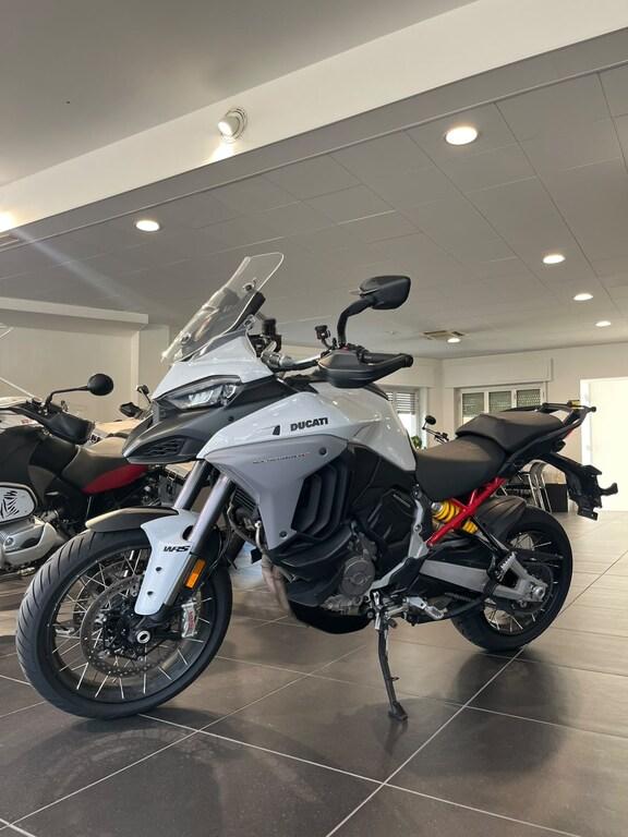 MULTISTRADA V4