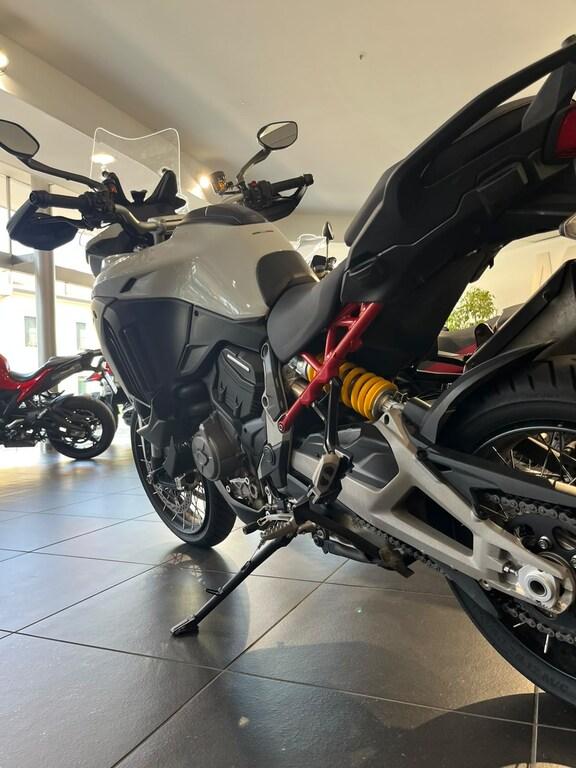 MULTISTRADA V4