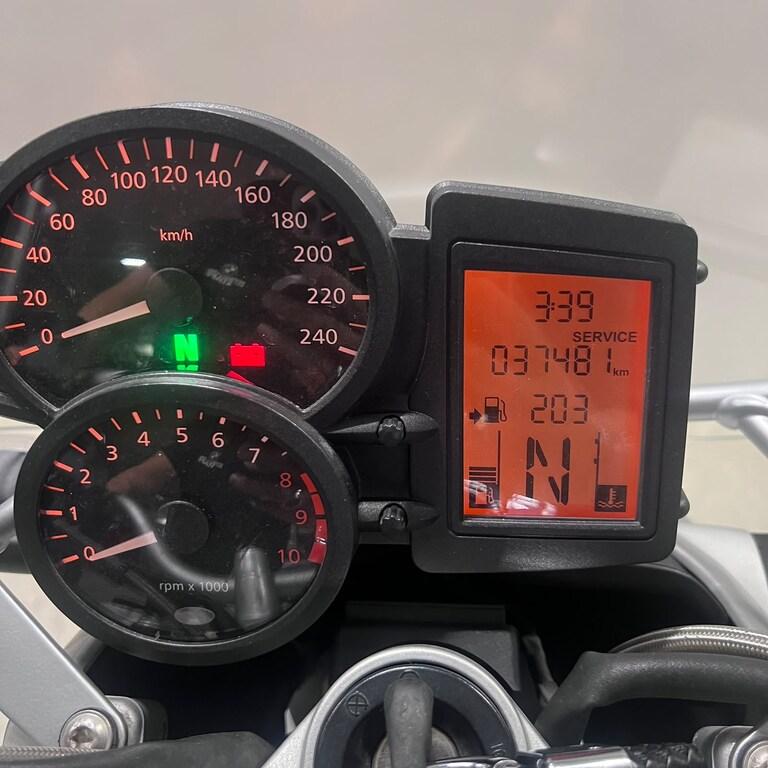 R 1200 R