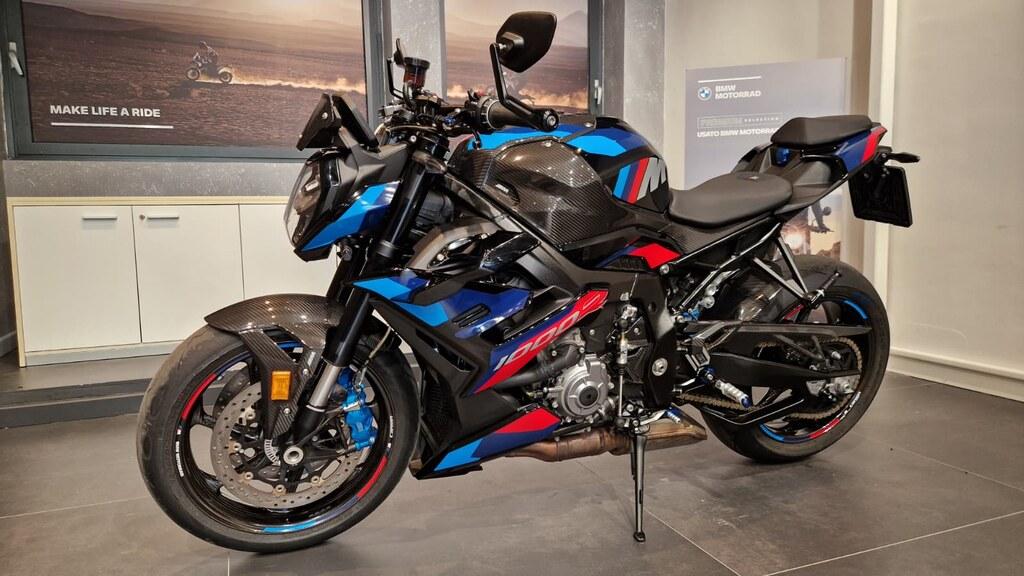 M 1000 R