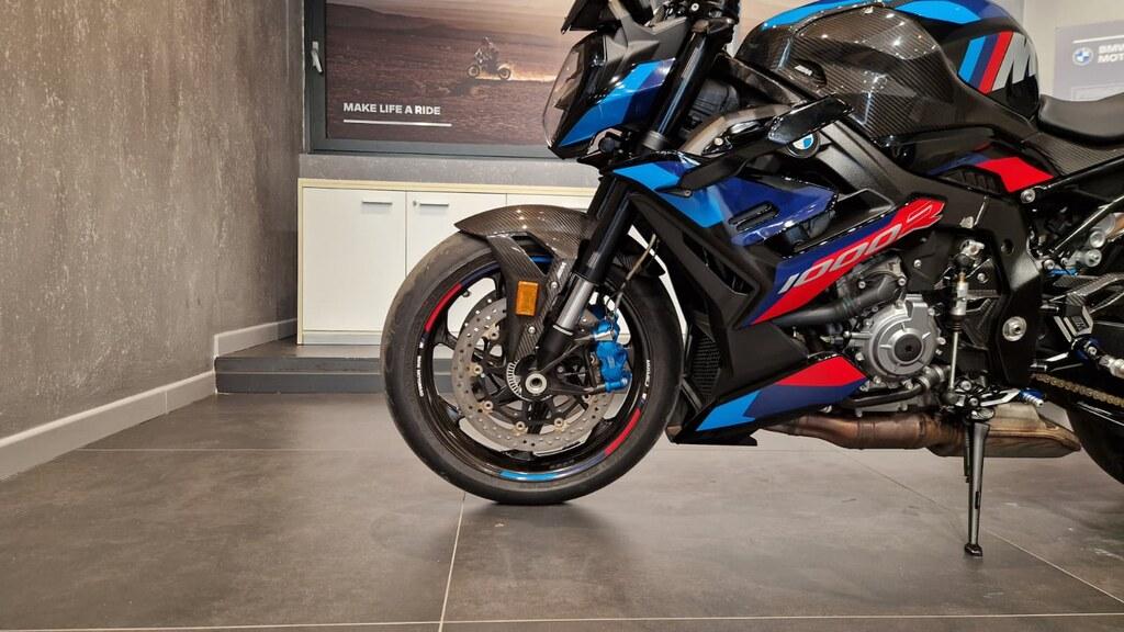 M 1000 R