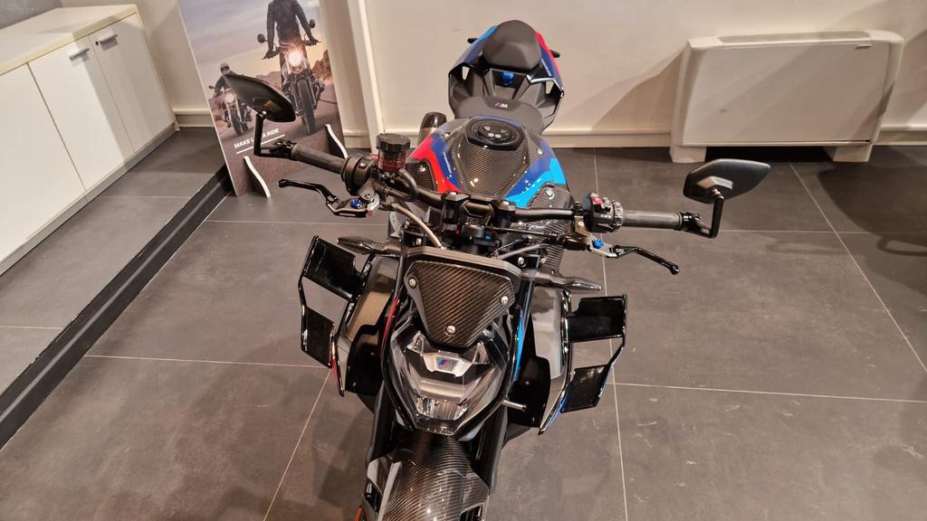 M 1000 R