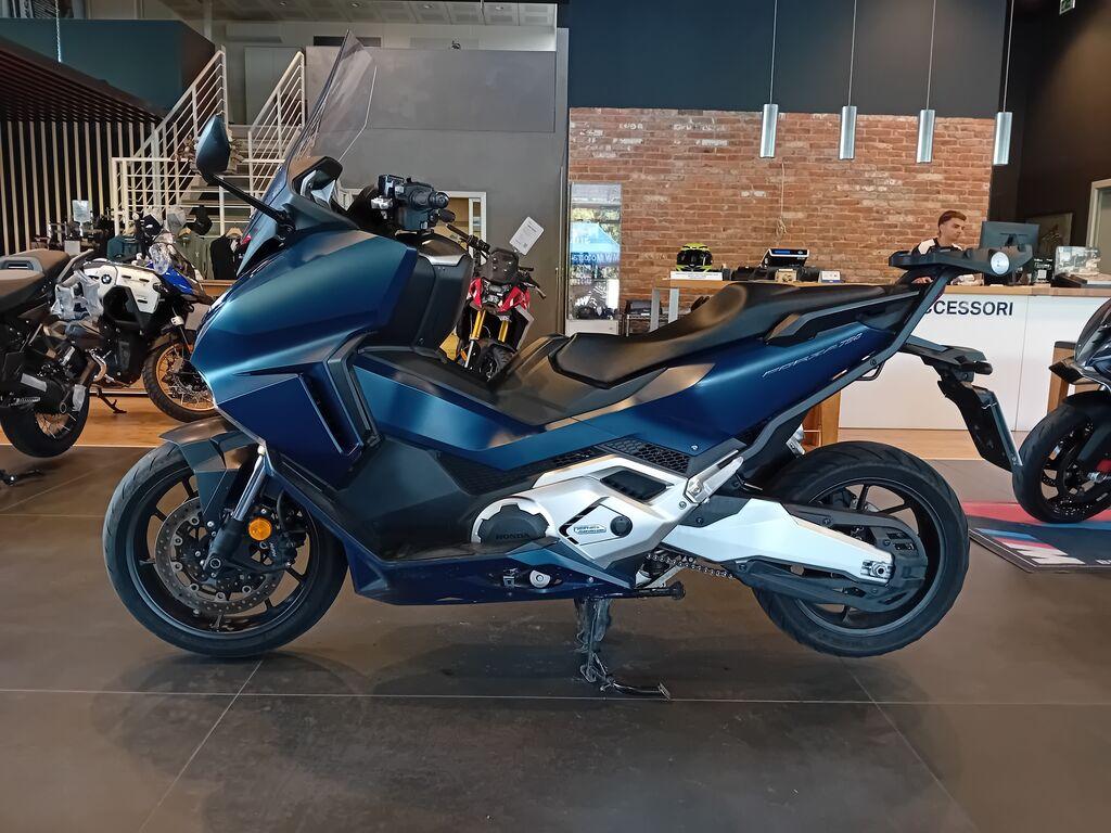 FORZA 750