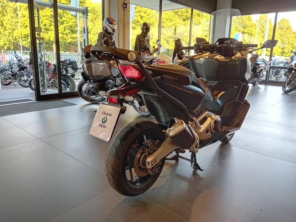 FORZA 750
