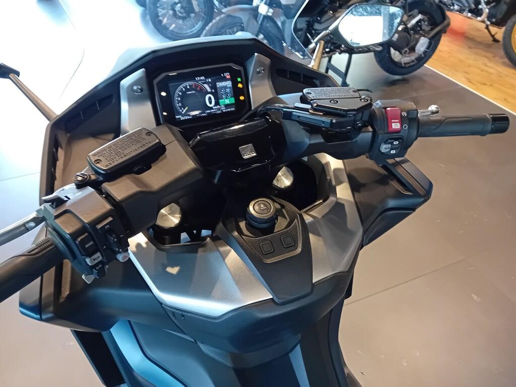 FORZA 750