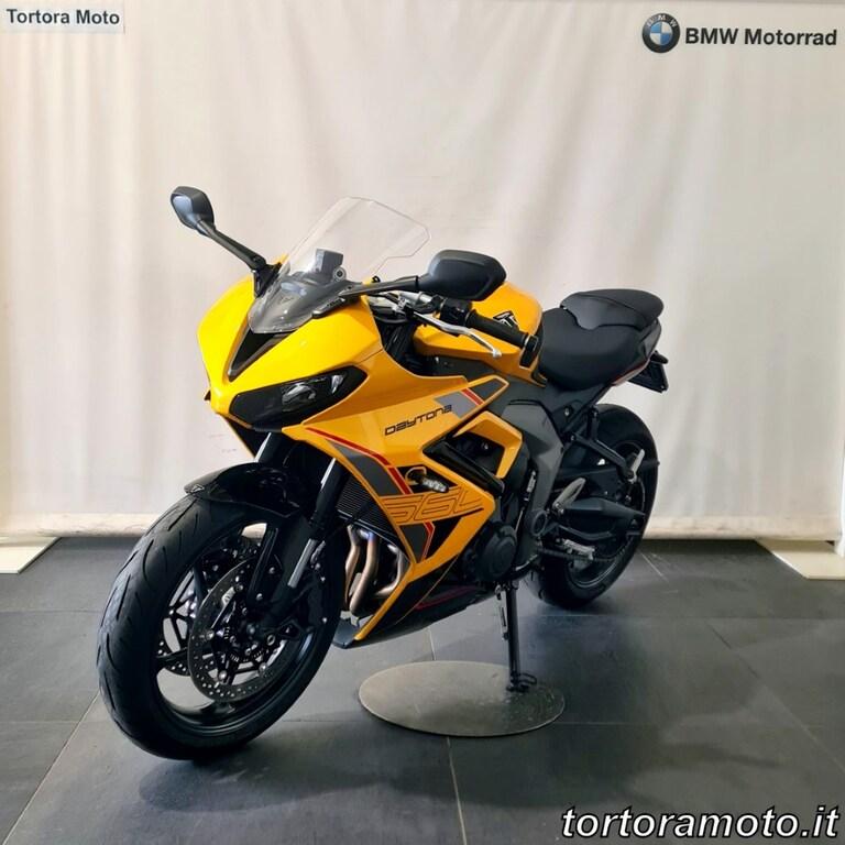 DAYTONA 660