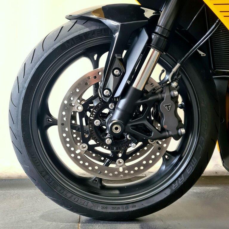 DAYTONA 660