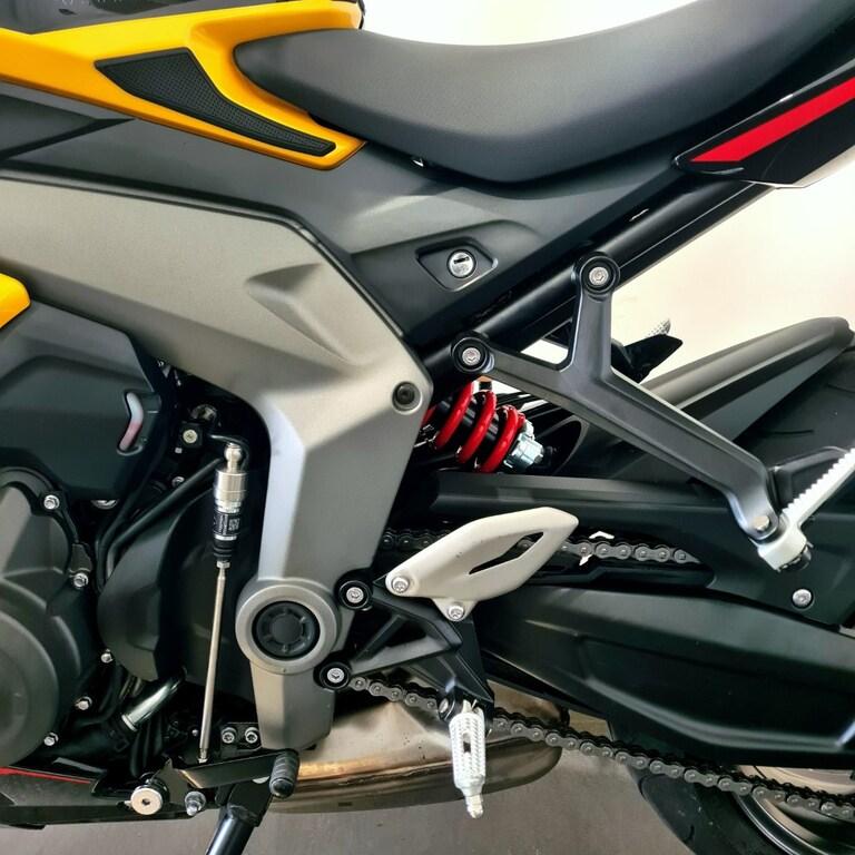 DAYTONA 660