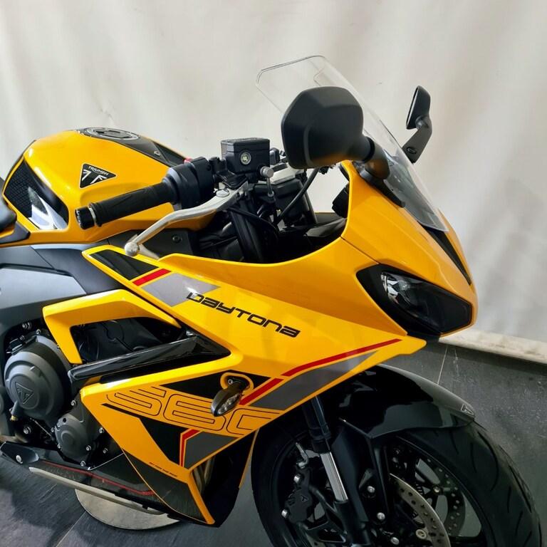 DAYTONA 660