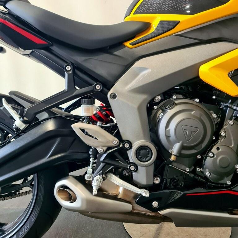 DAYTONA 660