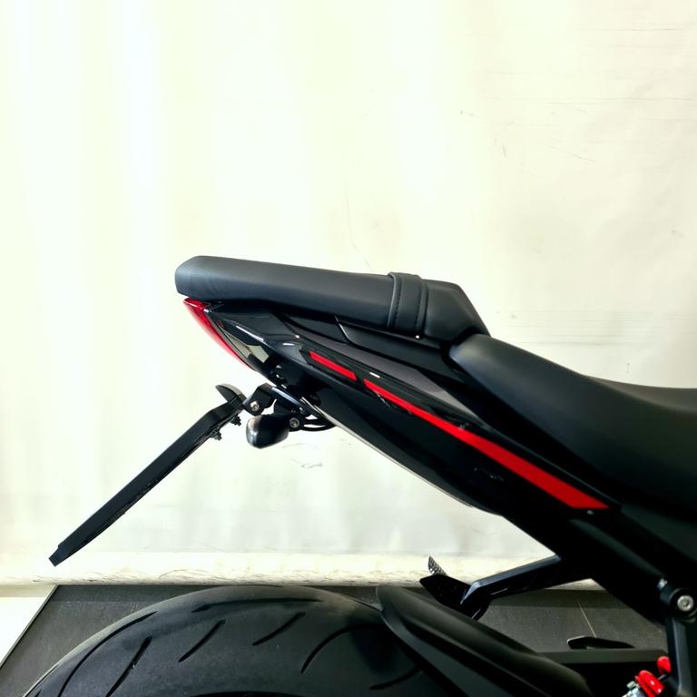 DAYTONA 660