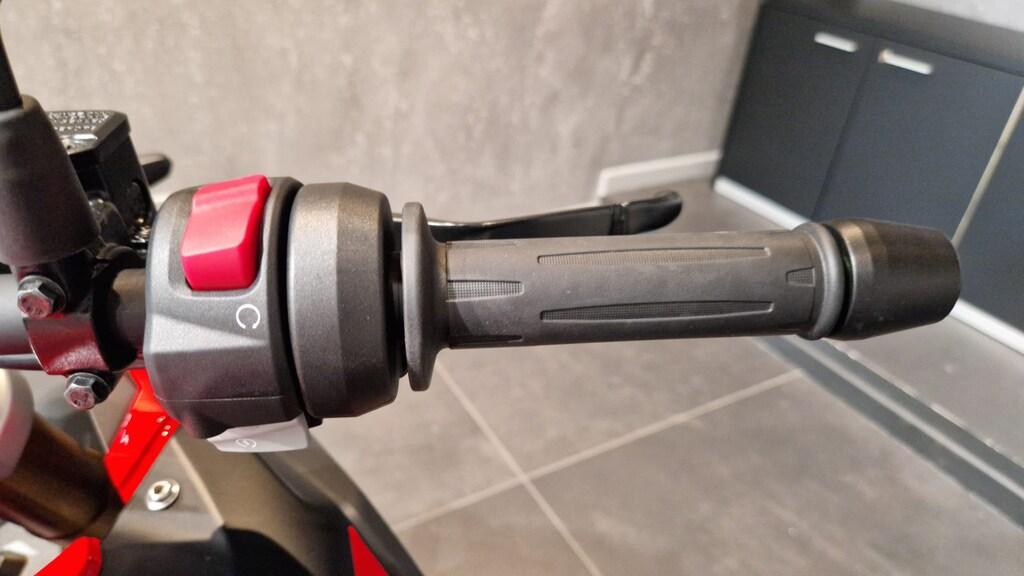 G 310 GS