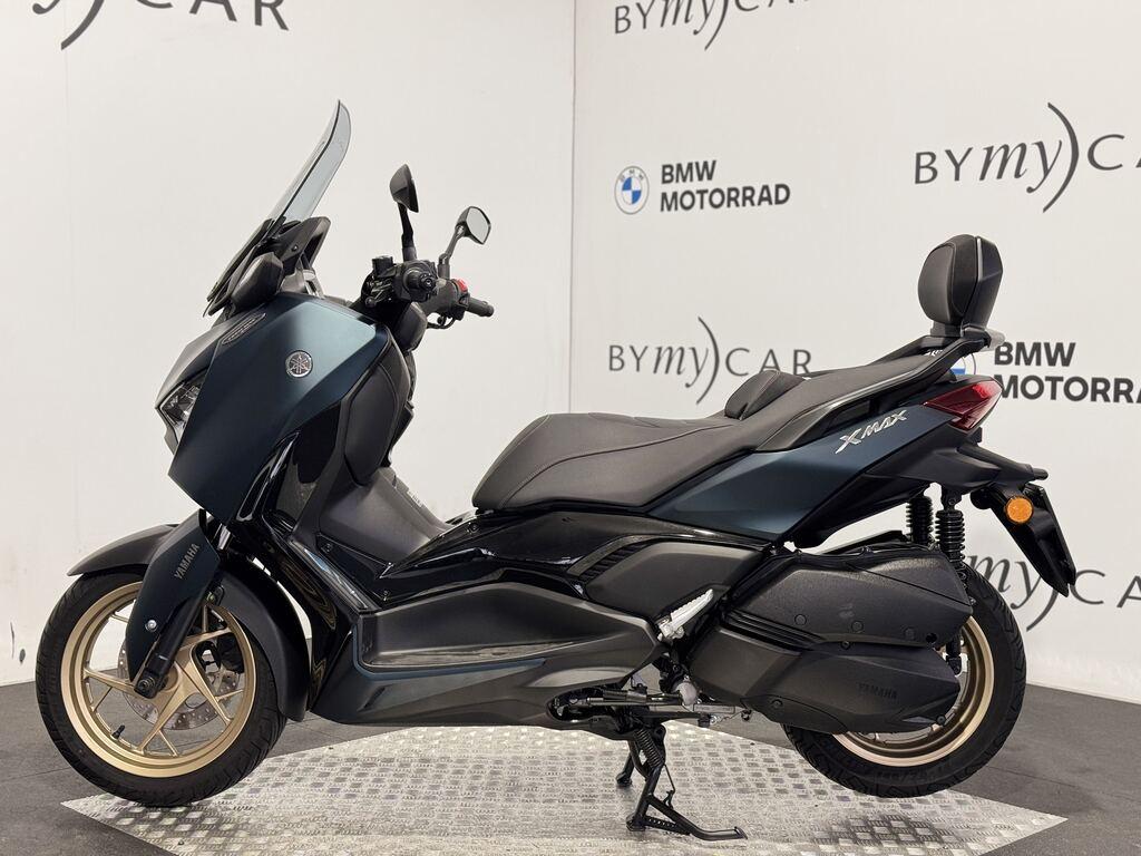 X-MAX 300