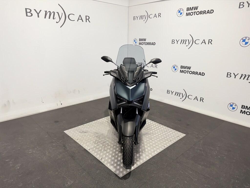 X-MAX 300