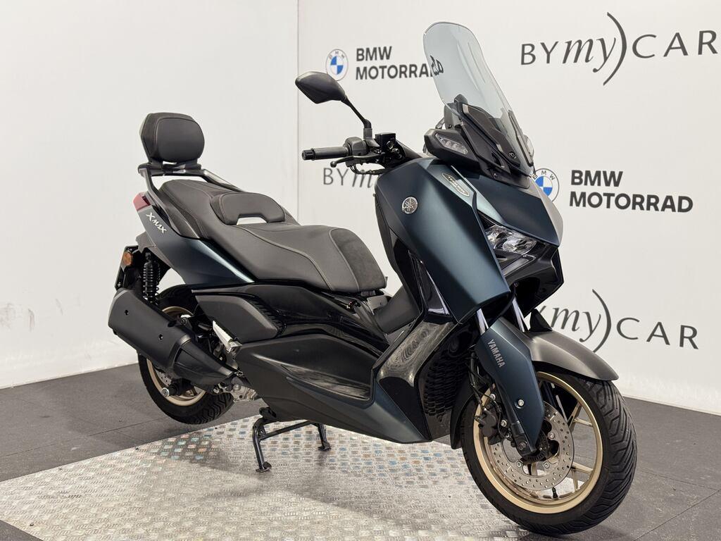 X-MAX 300