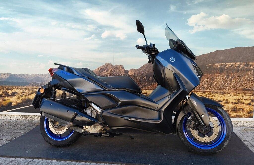 X-MAX 300
