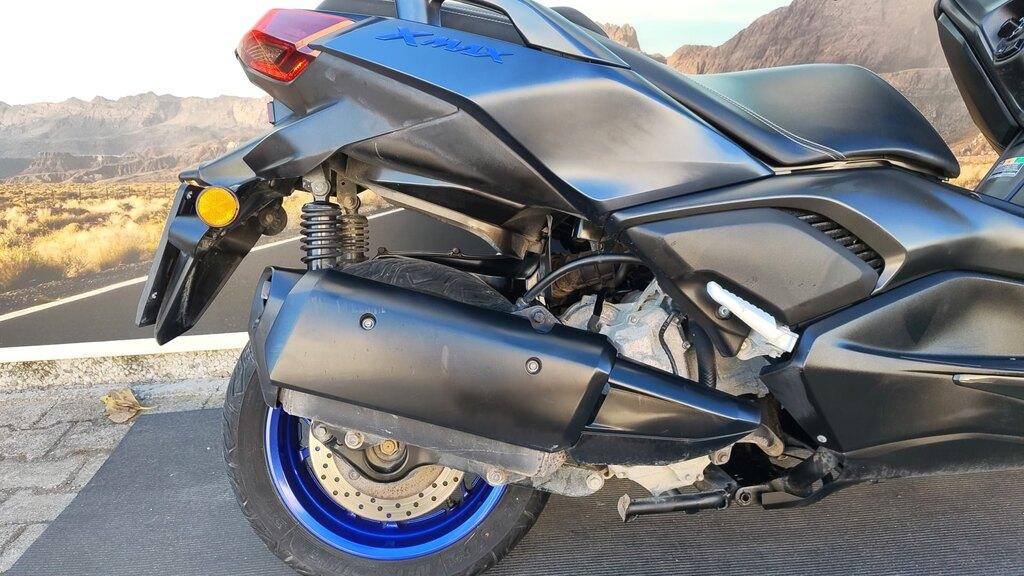 X-MAX 300