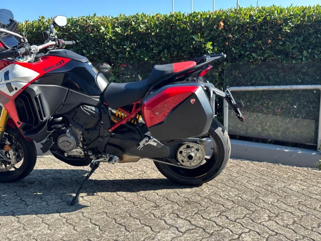 MULTISTRADA V4