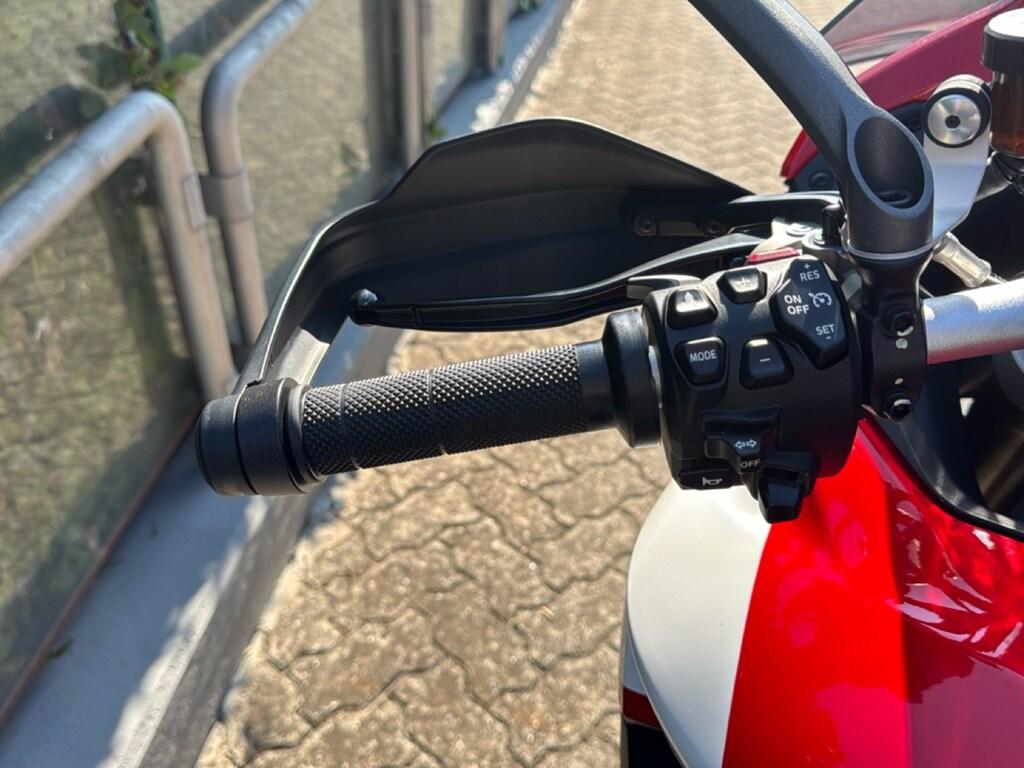 MULTISTRADA V4