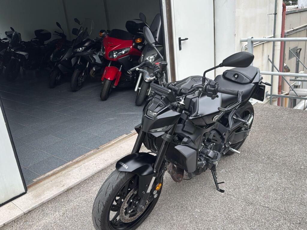 MT-09 890