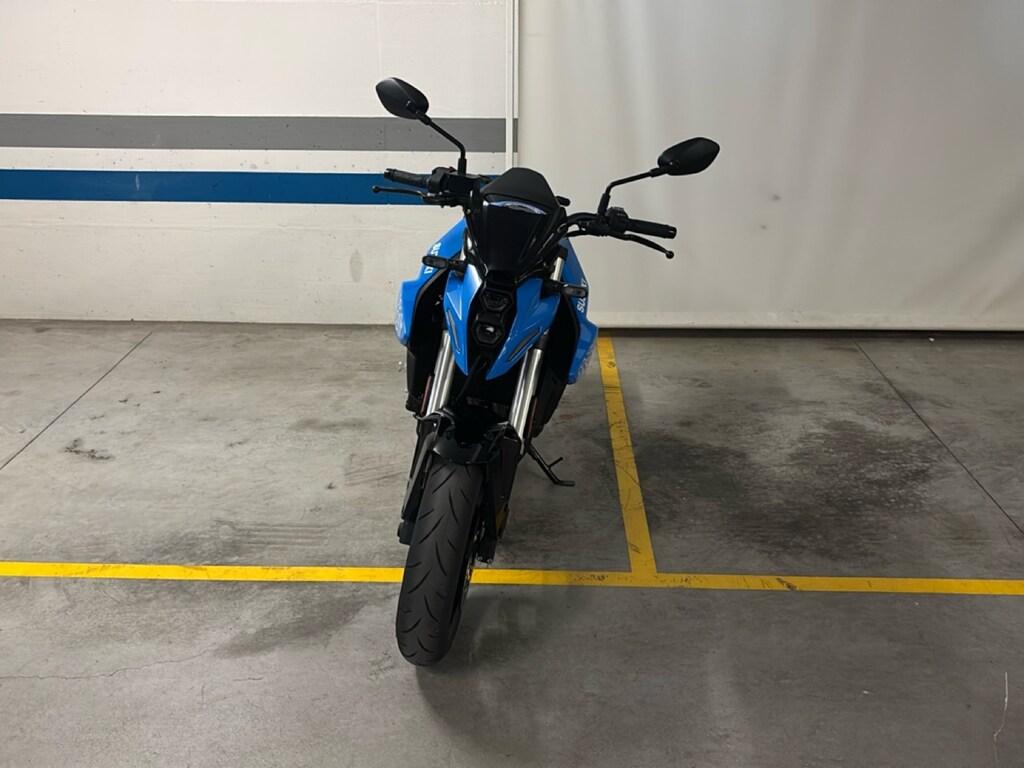GSX-8S