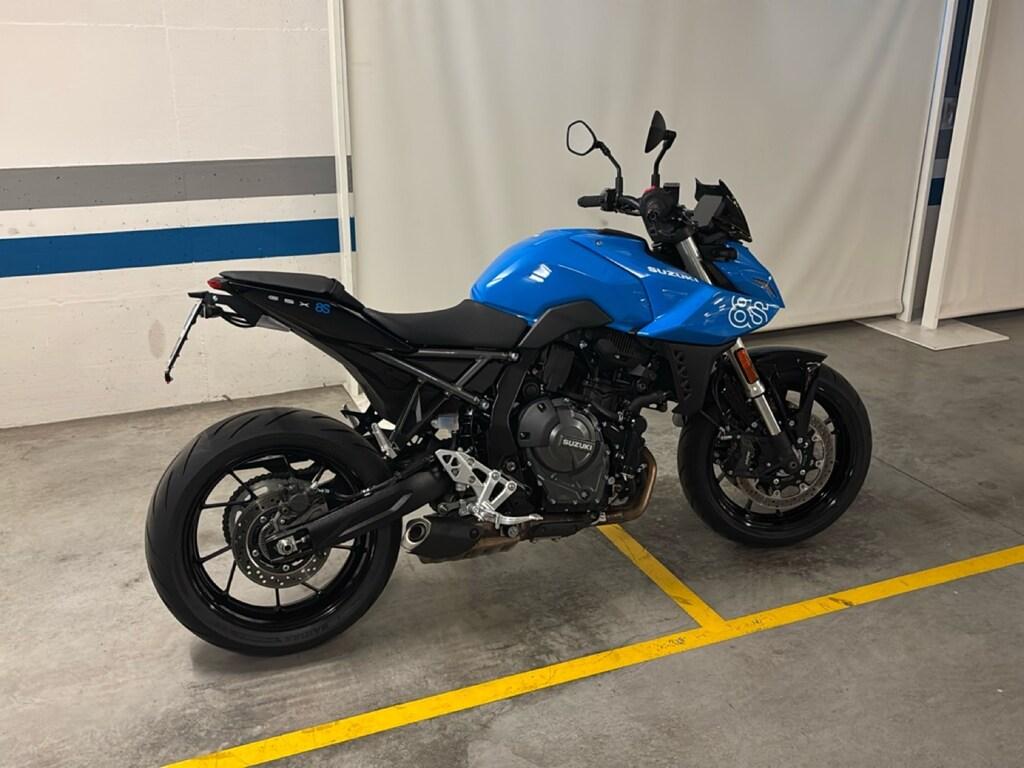 GSX-8S