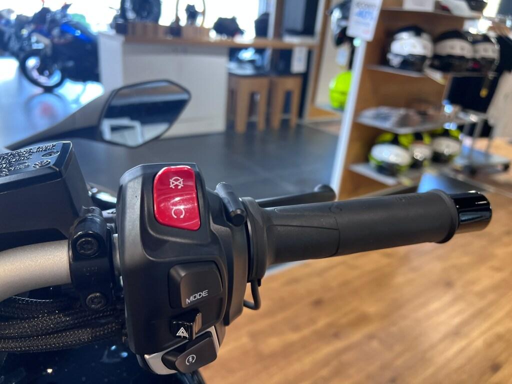 NIKEN 890