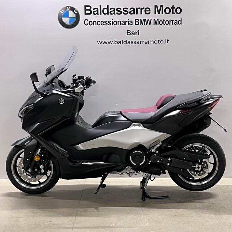 T-MAX 560
