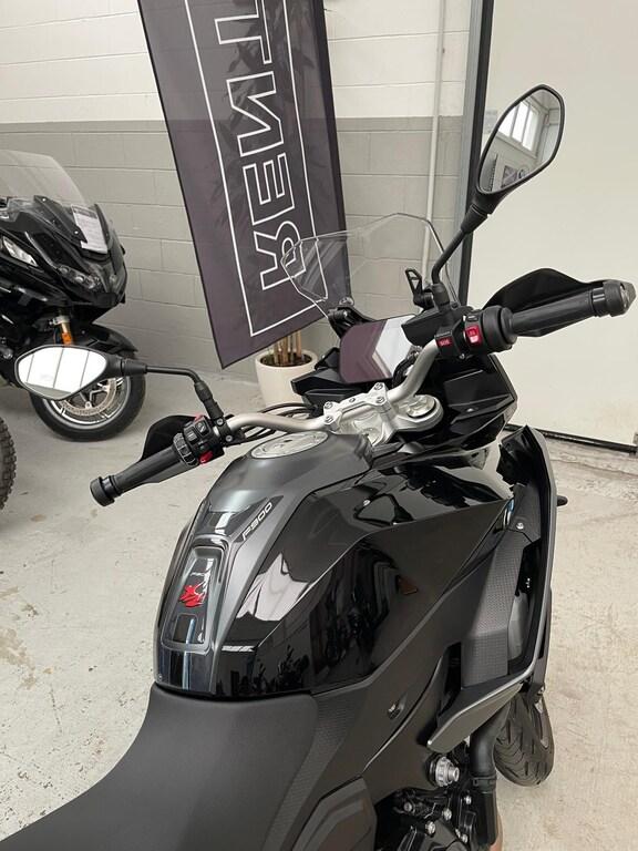F 900 XR