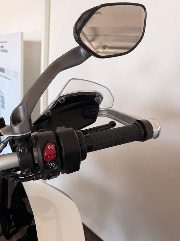 MULTISTRADA V4