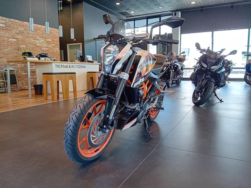 390 DUKE