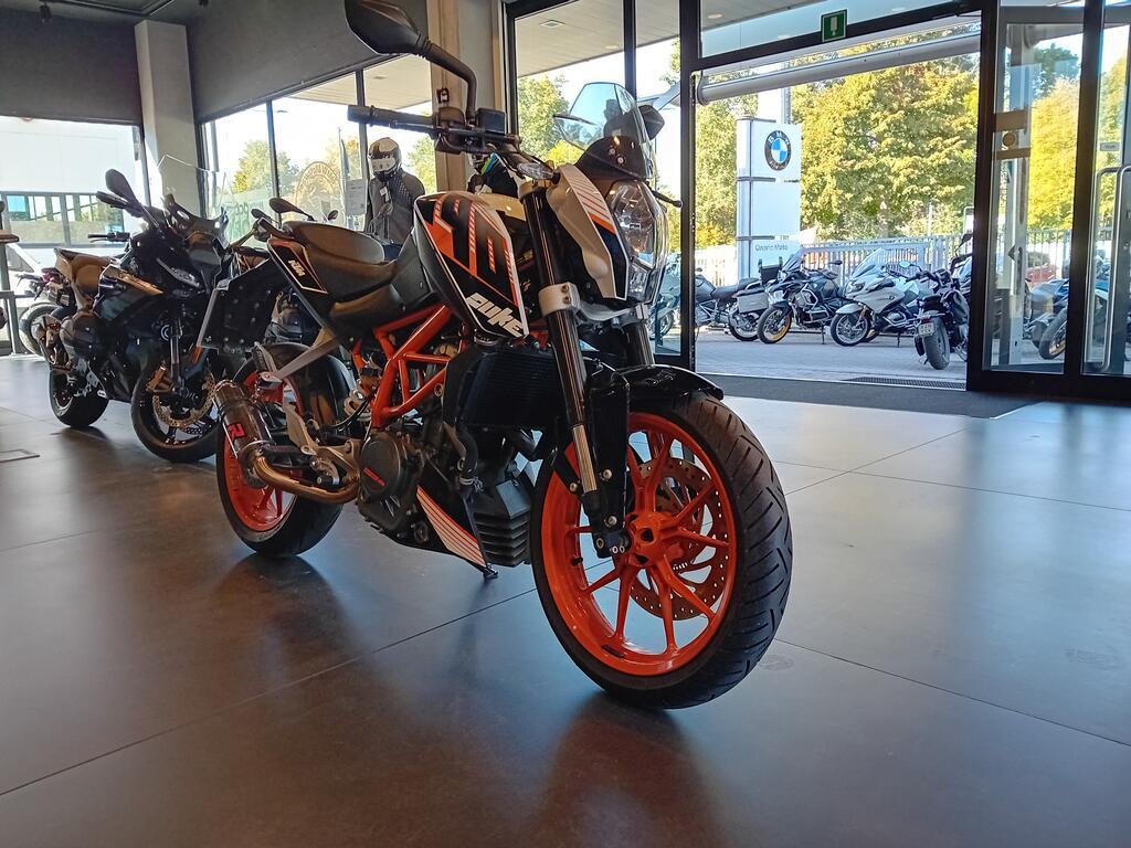 390 DUKE