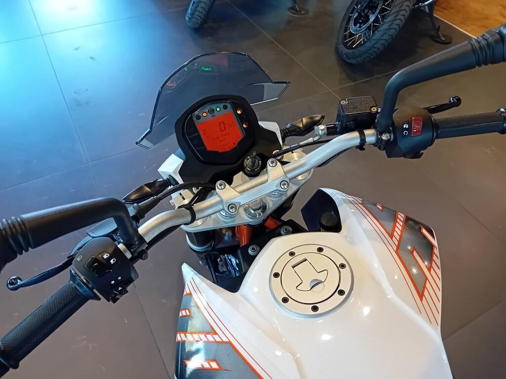 390 DUKE