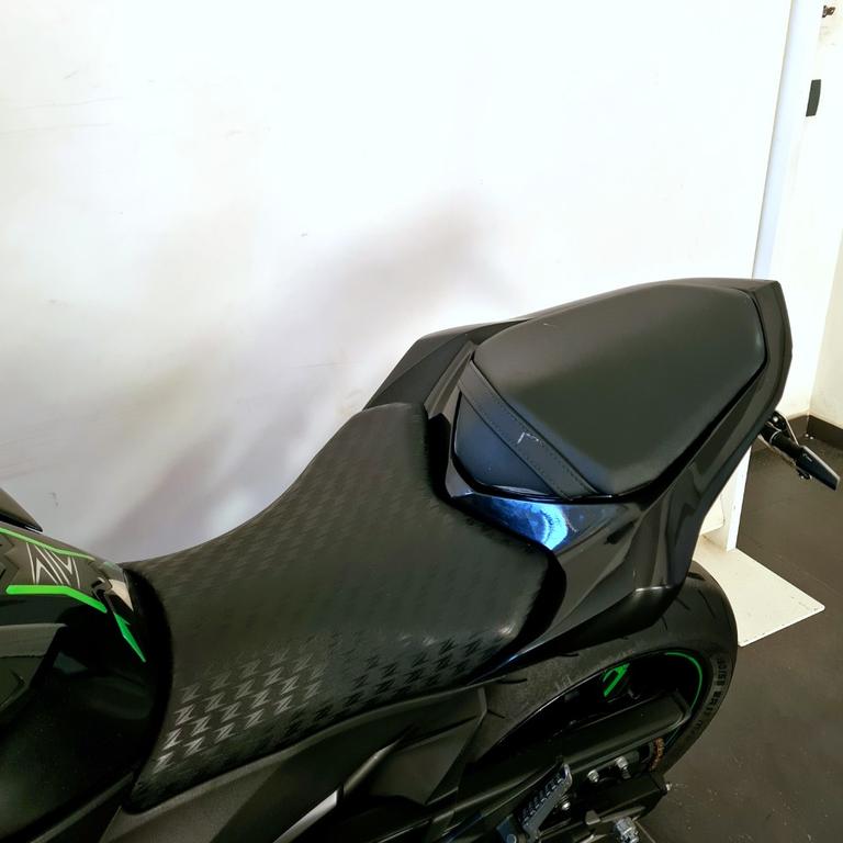 Z 800