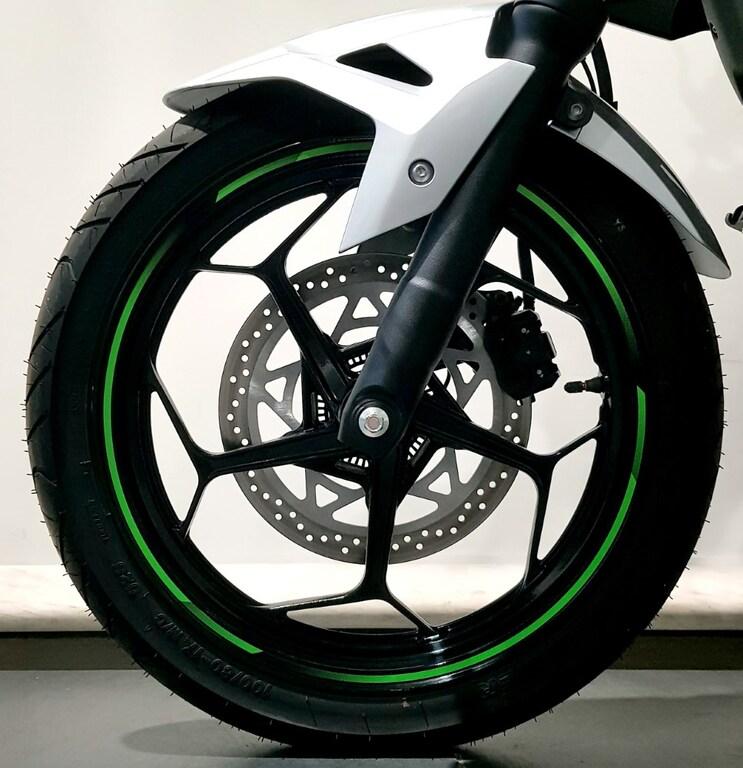 Z E 1