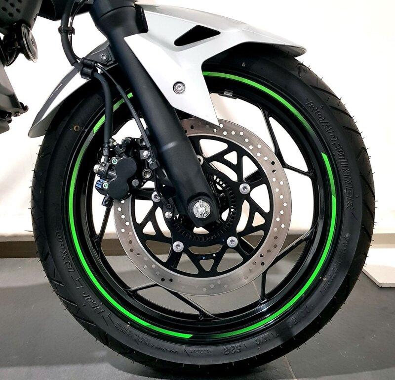 Z E 1